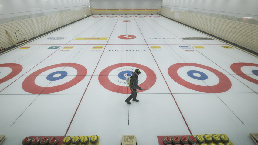 Die 2014 eröffnete Curlinghalle in St. Gallen ist der Wettkampfort der Junioren-Schweizer-Meisterschaften.