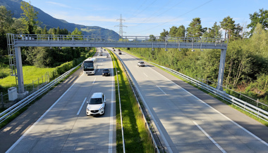 Neuer Blitzer über der Autobahn? Diese Anlage misst nicht den Abstand