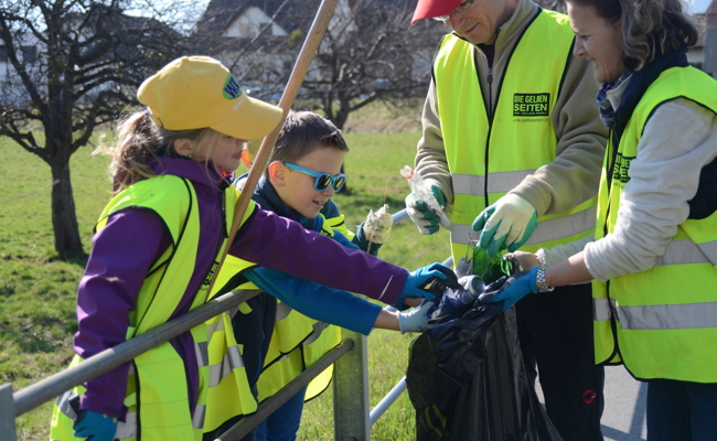 Umweltputzete als gemeinsamer Einsatz gegen Abfall im Lebensraum