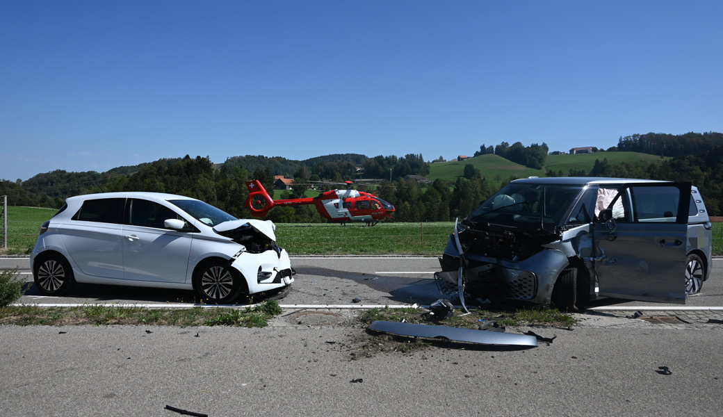 Vier Verletzte nach Mehrfachunfall auf Umfahrungsstrasse H16
