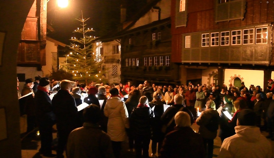 Stimmungsvoll: Die weihnachtlichen Lieder genauso wie das Ambiente im Städtli.