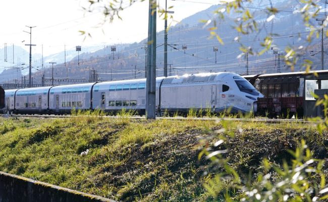 Über 500 Meter lang: Neuster TGV-Prototyp auf dem Transit nach Tschechien
