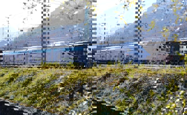 Über 500 Meter lang: Neuster TGV-Prototyp auf dem Transit nach Tschechien