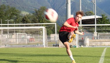 Weiter Weg zum Fussball-Profi: Der Schweizer Meister übt sich in Geduld