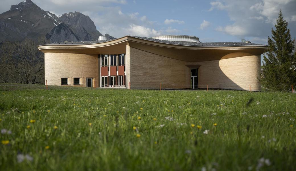 Ein architektonisches Juwel eingebettet in die Landschaft: Das Klanghaus beim Schwendisee.