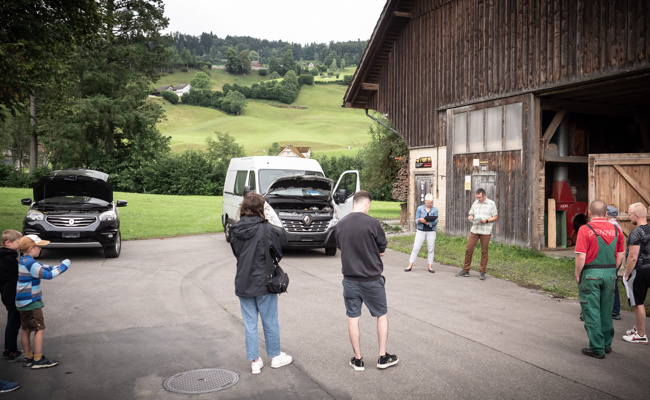Fünf Rappen für ein Auto? Einblick in die Autoversteigerung in Nesslau