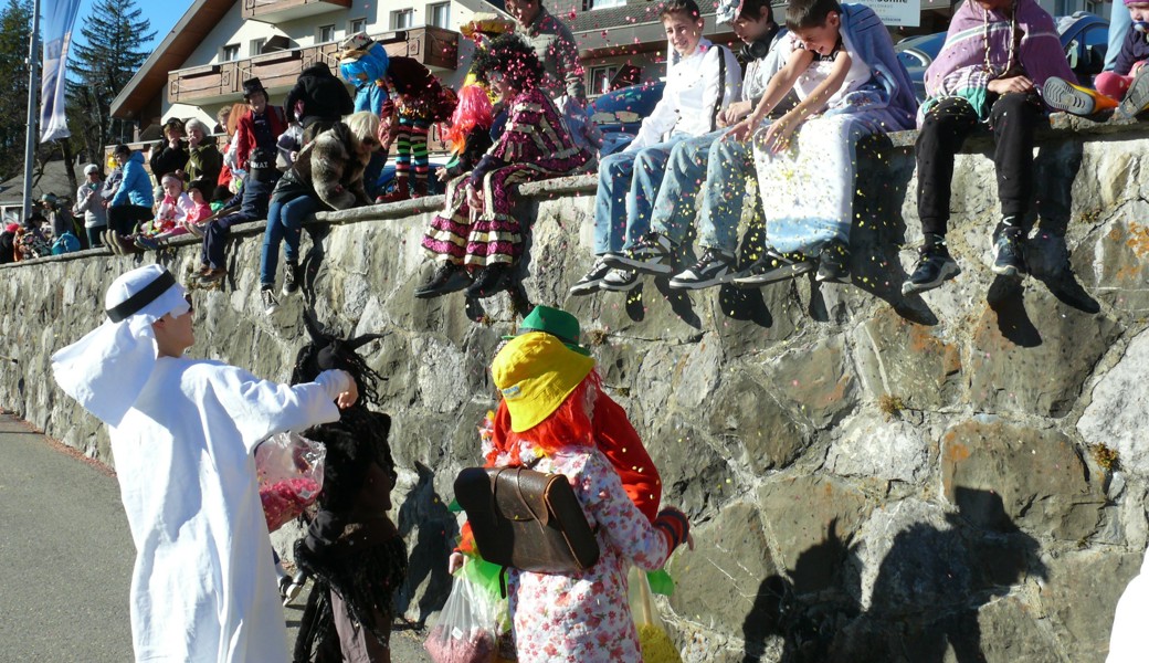 Konfettischlachten in Wildhaus.