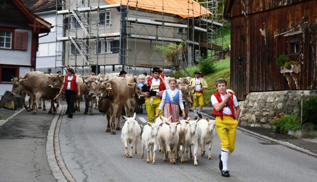  Auf dem Weg zum Schauplatz im Eschagger in Sax. Bilder: Ramona Riedener