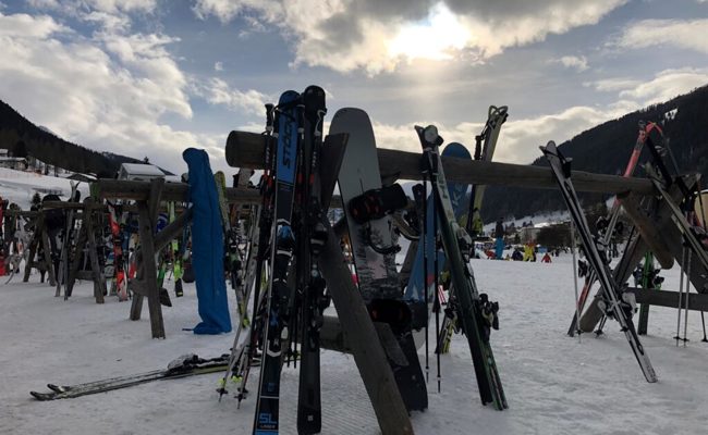 Im Internet aufgeflogen: Dreiste Skidiebin von Davos wird nun angezeigt
