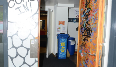 Mit Werkzeug eingebrochen und Spielkonsole gestohlen