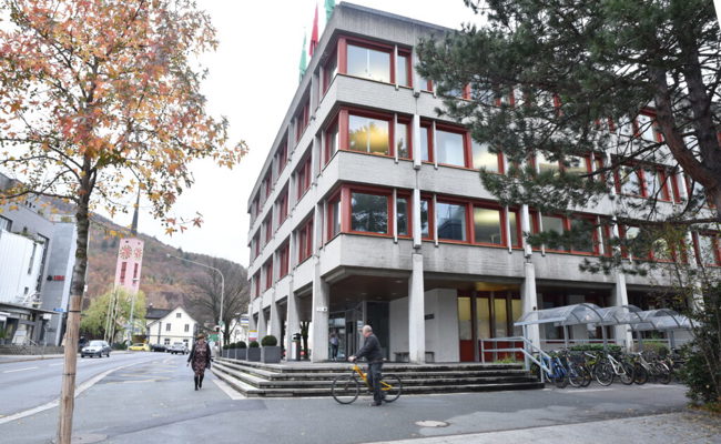 Buchser Budget: Gespart wird auch bei Mineralwasser, Pausenapfel und Flaggen