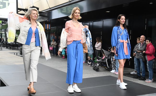 Bunter Markt mit toller Trendshow