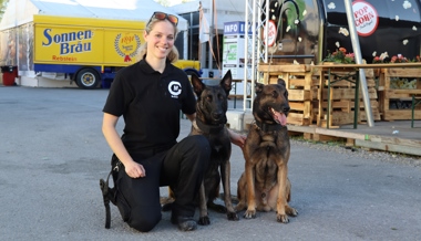 18 Nächte auf Patrouille: Diese Wartauerin sichert die Rhema mit ihren Hunden