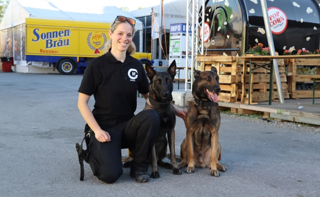 18 Nächte auf Patrouille: Diese Wartauerin sichert die Rhema mit ihren Hunden