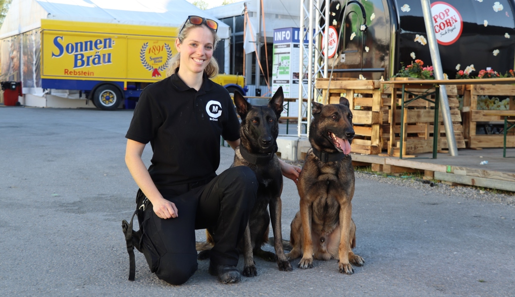 18 Nächte auf Patrouille: Diese Wartauerin sichert die Rhema mit ihren Hunden