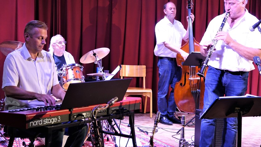 Brillant gespielten Jazz boten Martin Schmid, Martin Hämmerle, Ruedi Graf und Bandleader Beni Dürr (von links).
