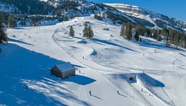 Liftbetreiber hoffen auf Schnee – Hotel und Ferienwohnungen sind gut gebucht