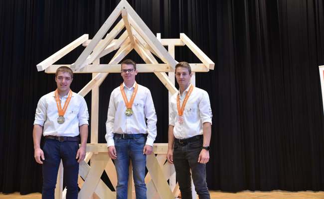 «Von Ihnen ist sicher niemand auf dem Holzweg»: Wie Regierungsrat Beat Tinner die WorldSkills-Teilnehmer beehrte