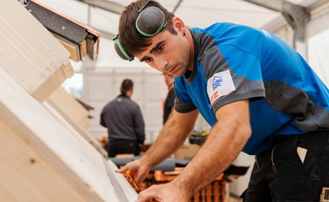 Dachdecker holt Silbermedaille bei Berufs-WM