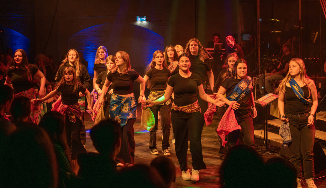 Kreative Tanzeinlagen lockerten das Programm auf.