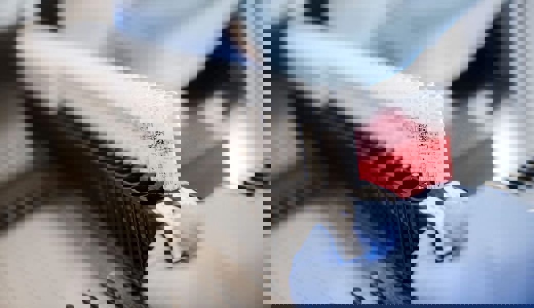  Coronatest-Labors arbeiten zurzeit am Limit. 