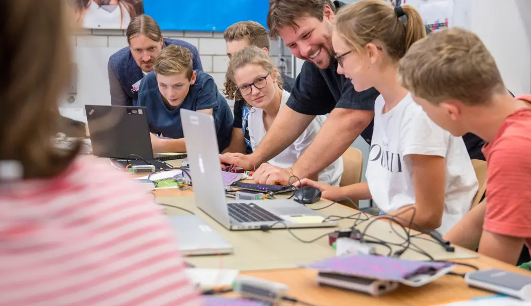 «Kein Ersatz fürs Denken»: St.Gallen investiert 800'000 Franken in KI-Schulung für Lehrpersonen