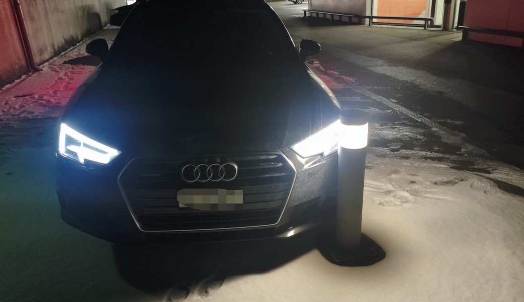 Alkoholisierter Lenker verunfallt, flieht und schläft dann am Steuer ein