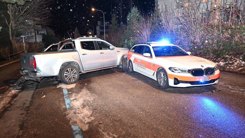 Bei der Verfolgungsjagd entstand Sachschaden von rund 150'000 Franken.