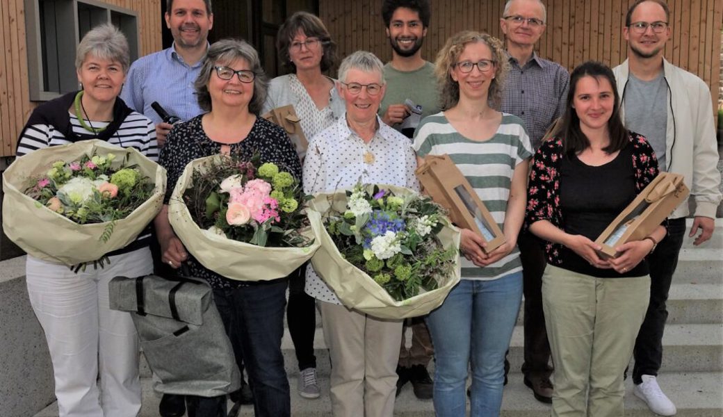  Abschied (A) und Willkomm im Diakonieverein: Doris Schudel (A), Daniel Lämmler (A), Elke Pereyra (A), Esther Grässli, Maya Briggen (A), Stefan Beller, Jule Schüngel, Fritz Beglinger, Flurina Wachter und Johannes Vetsch (von links). 