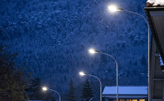 Strassen nachts dunkel: So viel Strom spart die Gemeinde dadurch