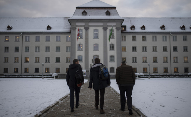 Vom Schreibtisch in die «Pfalz»: Kandidierende und ihre Berufe