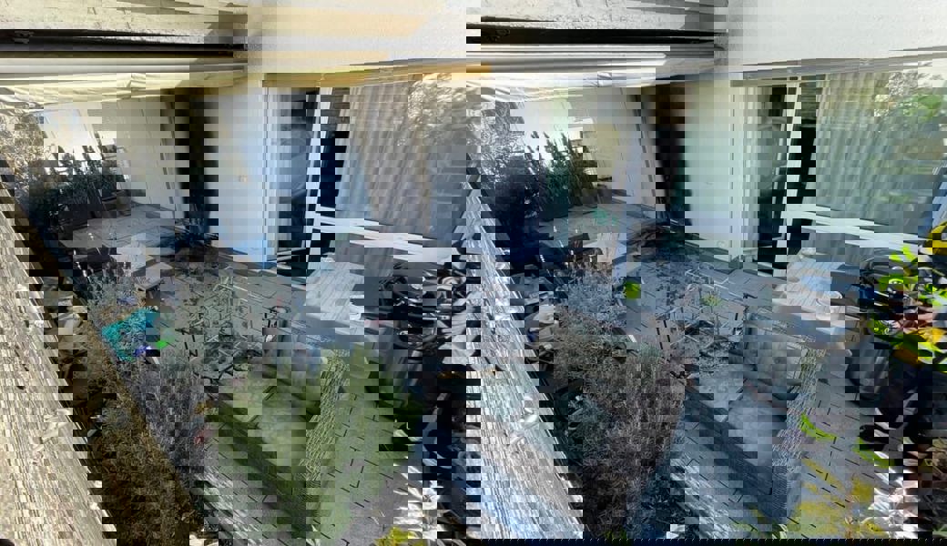  Die Feuerwehr verhinderte ein neues Entfachen des Feuers. 