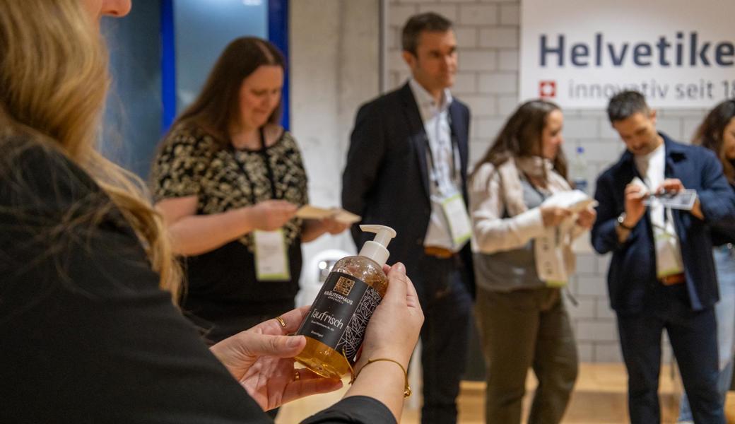 Helvetikett AG zeigt Unternehmensfokus: Effizienz und Nachhaltigkeit