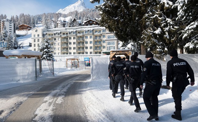Polizist fragte Kollegin bei WEF-Einsatz nach Sex – erhalten hat er die Kündigung: Jetzt hat das Bundesgericht entschieden