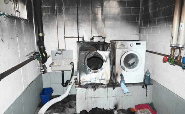 Tumbler verursacht einen Brand - die Bewohnenden wurden evakuiert