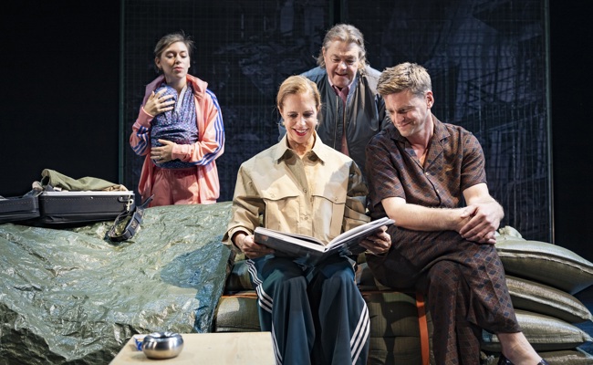 Brillant in der Rolle der Mandy Bloom: Jessica Matzig überzeugt auf der TAK-Bühne