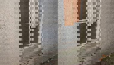 Klirrende Geräusche weckten den Hausbesitzer: Einbrecher in Maienfeld in flagranti erwischt