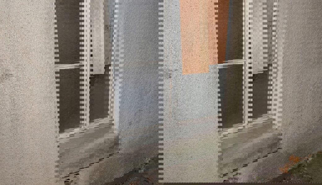  Die Polizei erwischte den Einbrecher. 