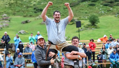 Kjetil Fausch triumphiert am Sertig-Schwinget