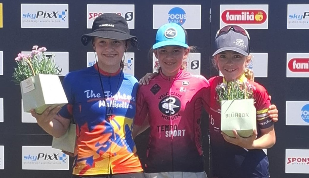 Selina Lippuner (rechts) siegte in der Kategorie U11.