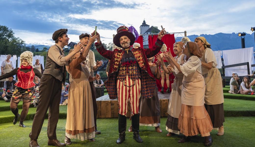 2. August: Die Werdenberger Schloss-Festspiele feiern die Premiere von «Der Liebestrank». 