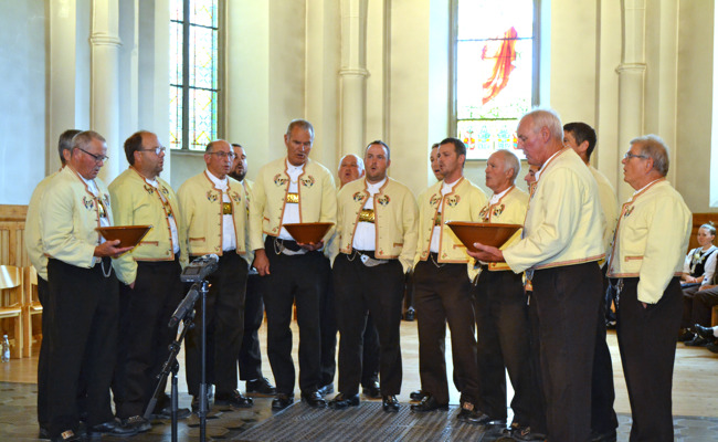 Balsam für die Seele: Jodlerklubs und Trio musizierten in voller Kirche