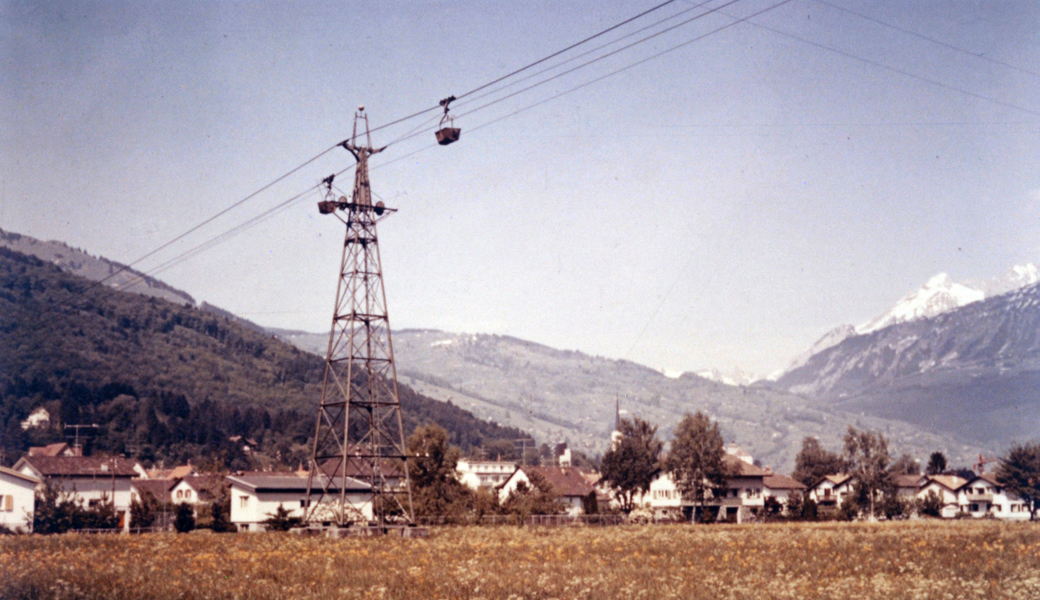 Das vertraute Bild mit dem «Bähnli» verschwand endgültig, hier eine Aufnahme vom Juli 1968.