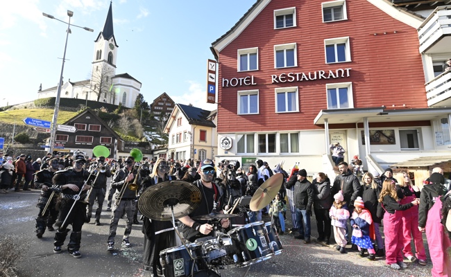 50 Impressionen vom Gamser Fasnachtsumzug (I)