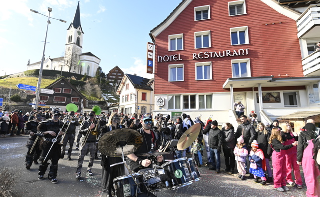 50 Impressionen vom Gamser Fasnachtsumzug (I)