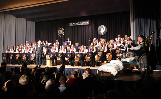 Schottische Klänge und die Musikgesellschaft begeisterten