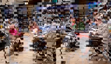 Lese-Challenge vor dreiköpfiger Jury spornte Schülerinnen und Schüler der Schule La Nave an