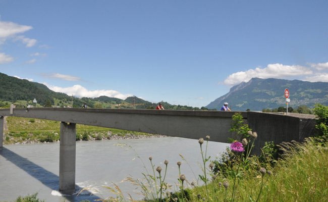 100 Jahre Zollvertrag Liechtenstein-Schweiz: Zehn Rheinbrücken der Freundschaft