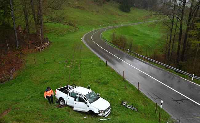 Mit einem gestohlenen Auto einen Selbstunfall verursacht