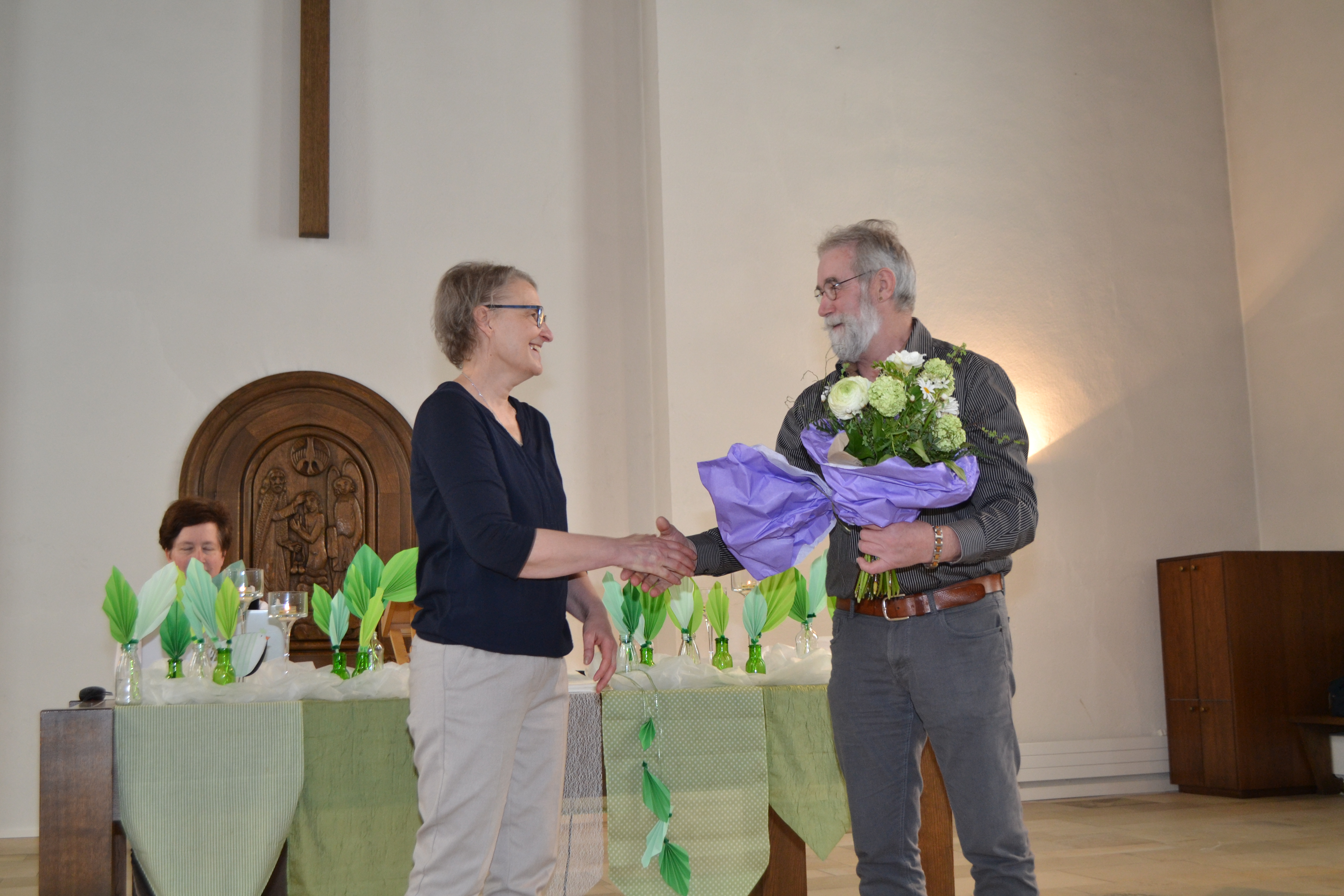 Yvonne Brügger und der neu gewählte Präsident Hans-Ulrich Knaus.